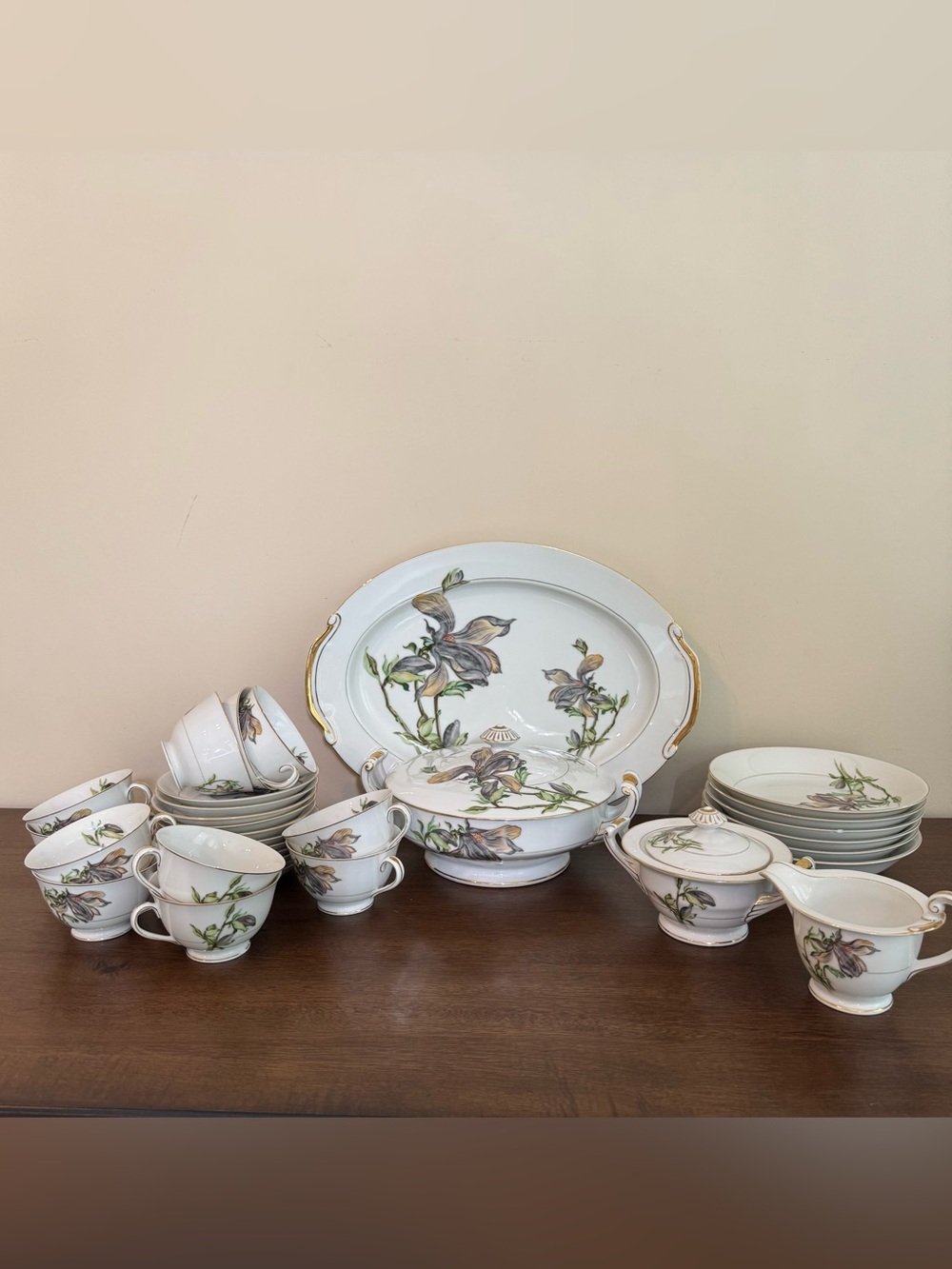 Vintage Harmony House China "Alyce"  Iris Floral Pattern Dining Set
